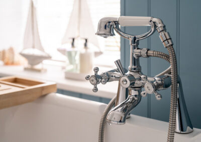 Luxury family holiday cottage with a roll top bath | 4 Malthouse Cottages, north Norfolk